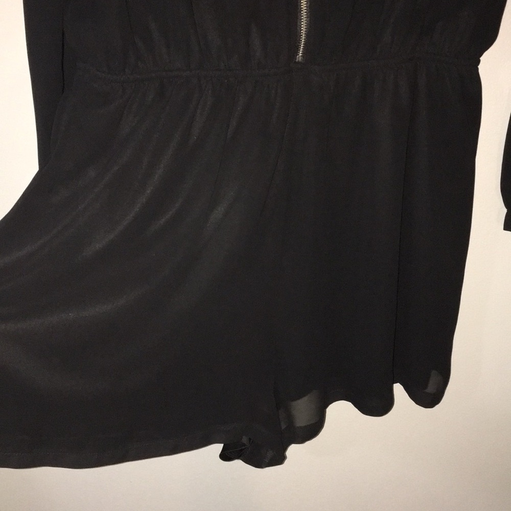 Express shorts romper - Picture 4 of 6